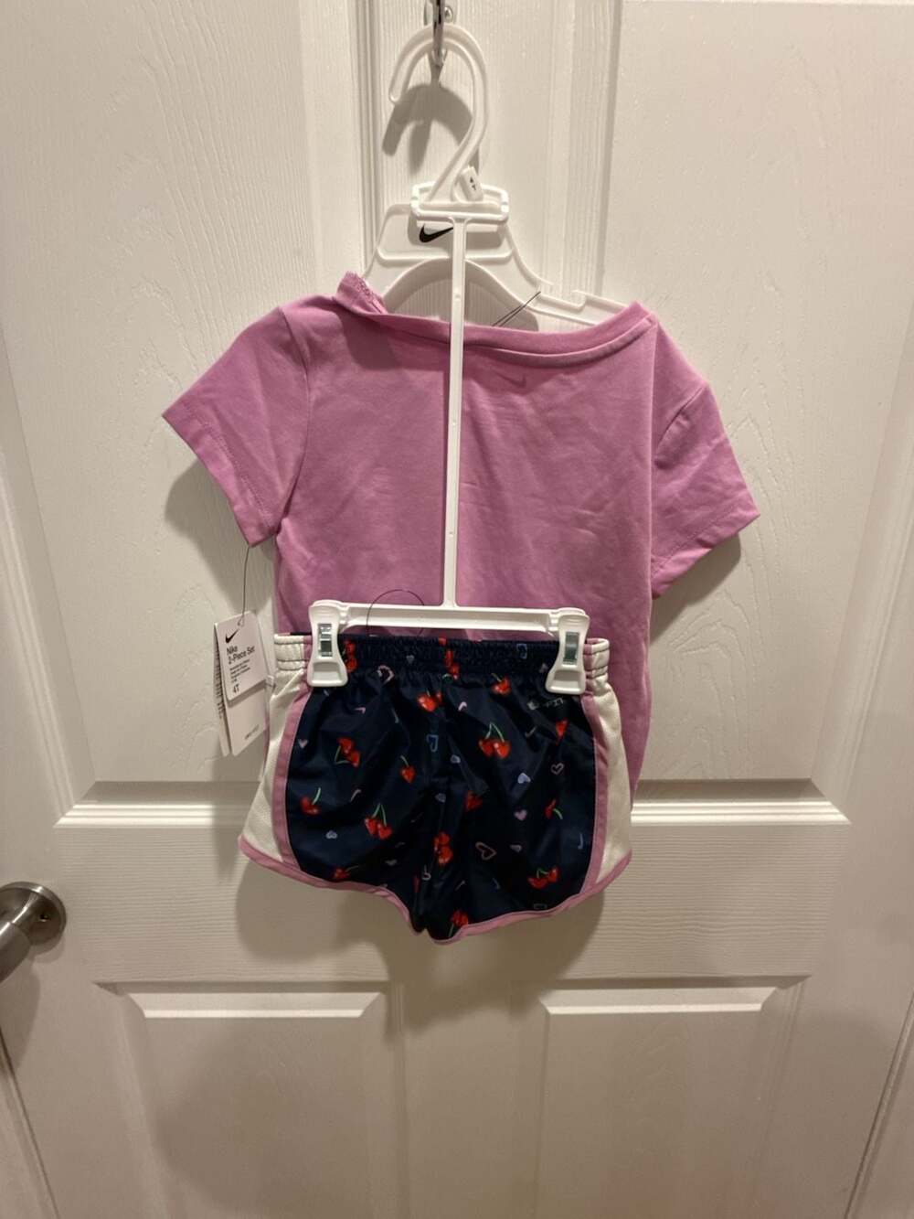 Nike Girls 2-Piece Short Sleeve Cherry Tee and shorts with blemish - Picture 6 of 6